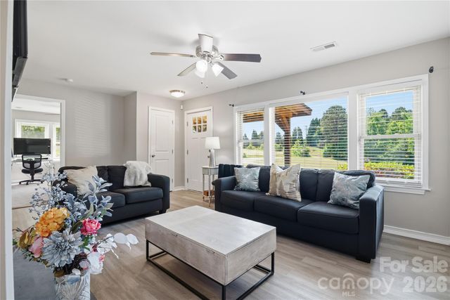 1333 Eufola Road, Statesville, NC 28677