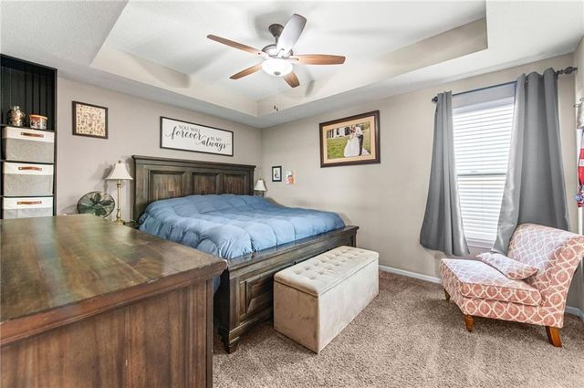 19204 Corbyn Lane, Smithville, MO 64089