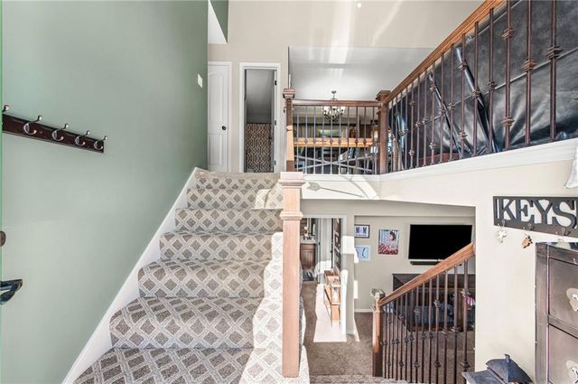 19204 Corbyn Lane, Smithville, MO 64089