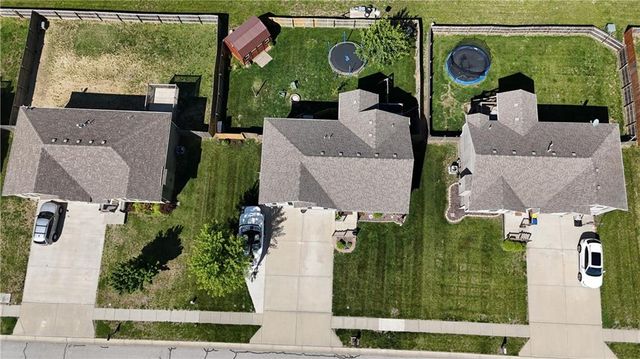 19204 Corbyn Lane, Smithville, MO 64089