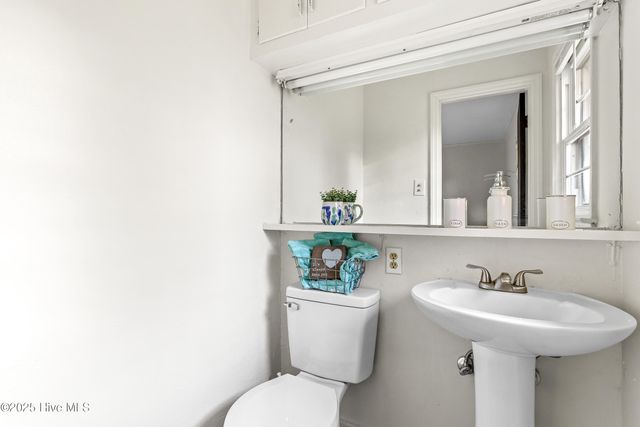 803 Pinetree Drive, New Bern, NC 28562