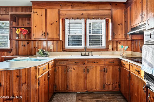 803 Pinetree Drive, New Bern, NC 28562