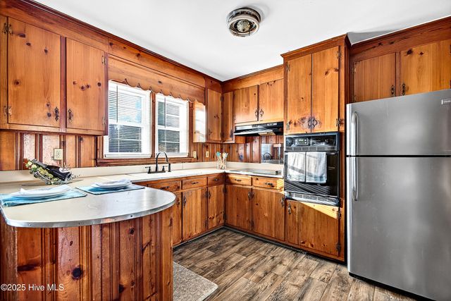 803 Pinetree Drive, New Bern, NC 28562