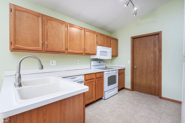 41296 Fortuna Drive, Clinton Township, MI 48038