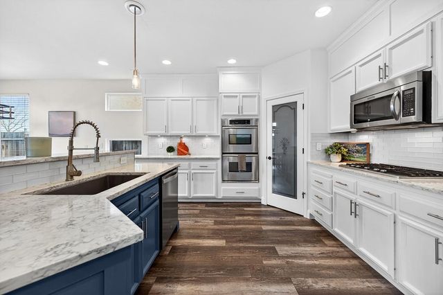 3329 Bonaire Rd, West Sacramento, CA 95691