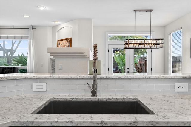 3329 Bonaire Rd, West Sacramento, CA 95691