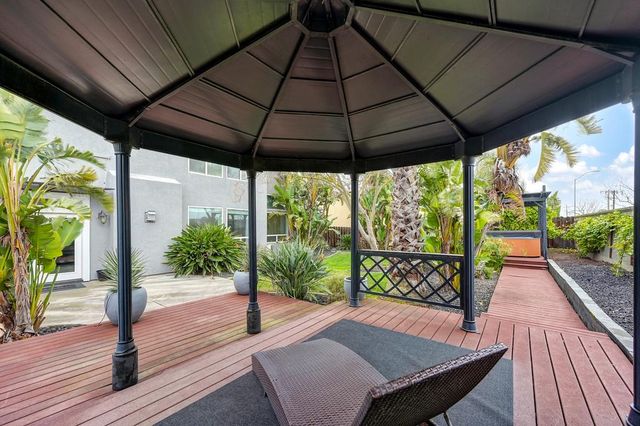 3329 Bonaire Rd, West Sacramento, CA 95691