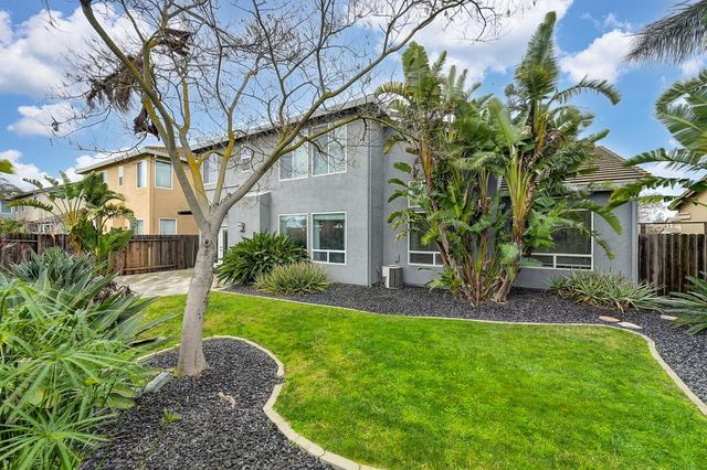 3329 Bonaire Rd, West Sacramento, CA 95691