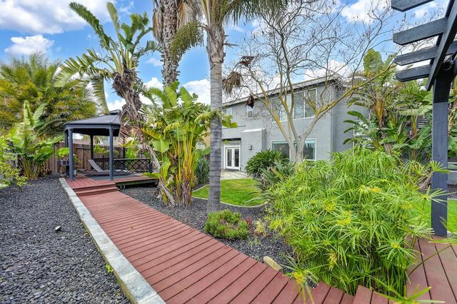 3329 Bonaire Rd, West Sacramento, CA 95691