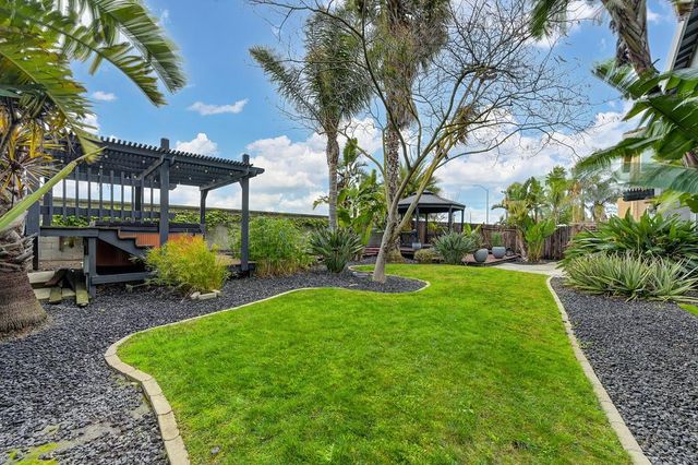 3329 Bonaire Rd, West Sacramento, CA 95691