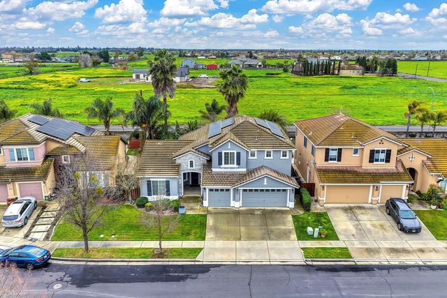 3329 Bonaire Rd, West Sacramento, CA 95691