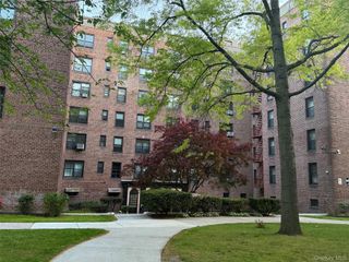 83-85 Woodhaven Boulevard 2E, Woodhaven, NY 11421