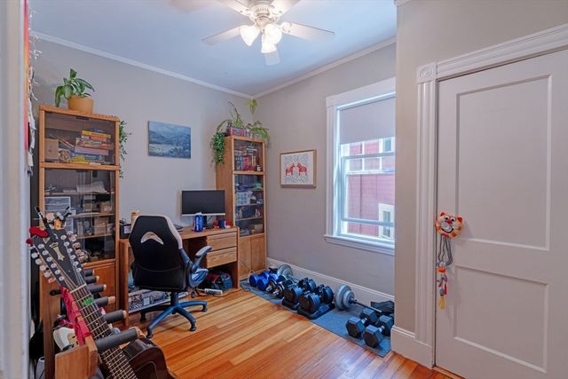 40 Tanager St, Arlington, MA 02476