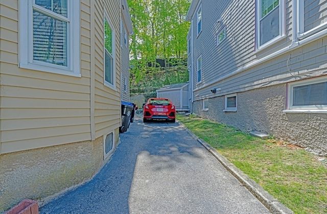 40 Tanager St, Arlington, MA 02476