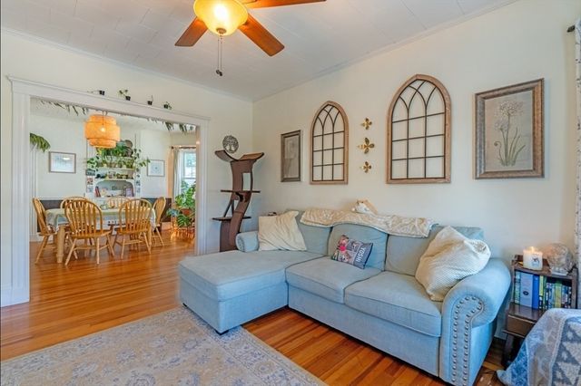 40 Tanager St, Arlington, MA 02476
