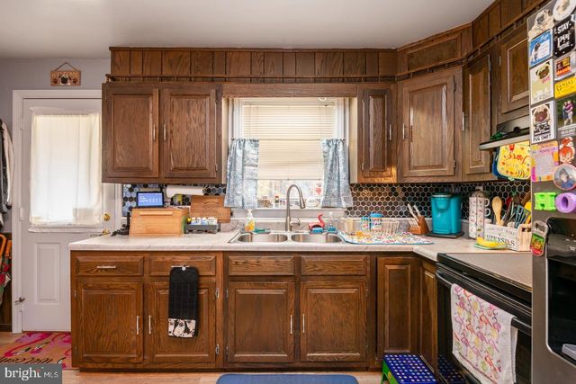 42 ADAMS ST, Reading, PA 19608