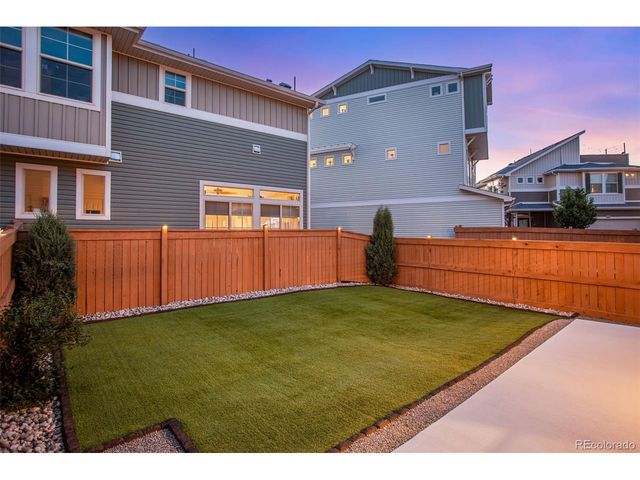 10041 Yampa Ct, Commerce City, CO 80022