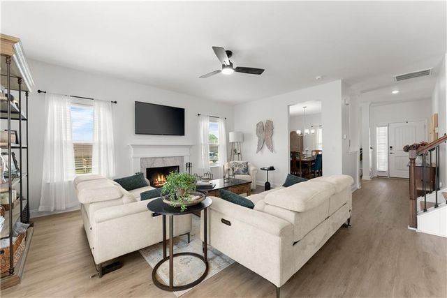 6064 Creekside View Lane, Clermont, GA 30527