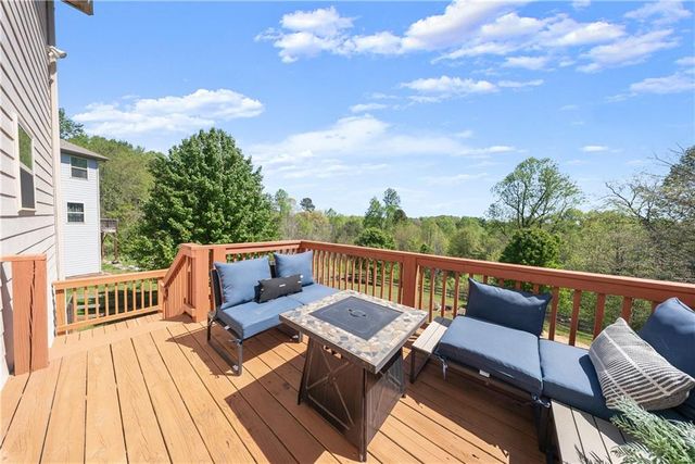 6064 Creekside View Lane, Clermont, GA 30527