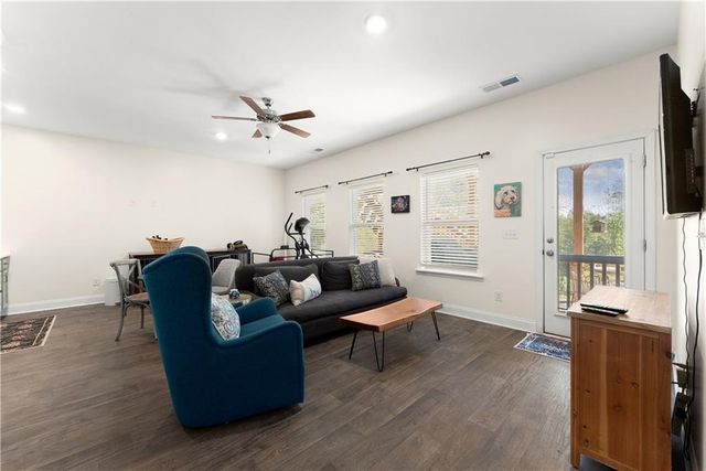 6064 Creekside View Lane, Clermont, GA 30527
