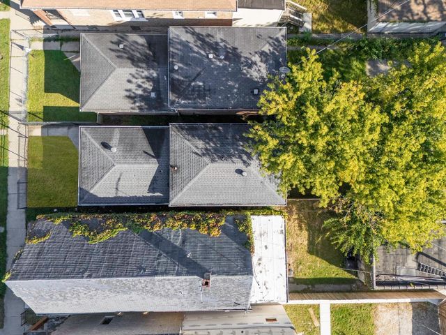 7237 S St Lawrence Avenue, Chicago, IL 60619