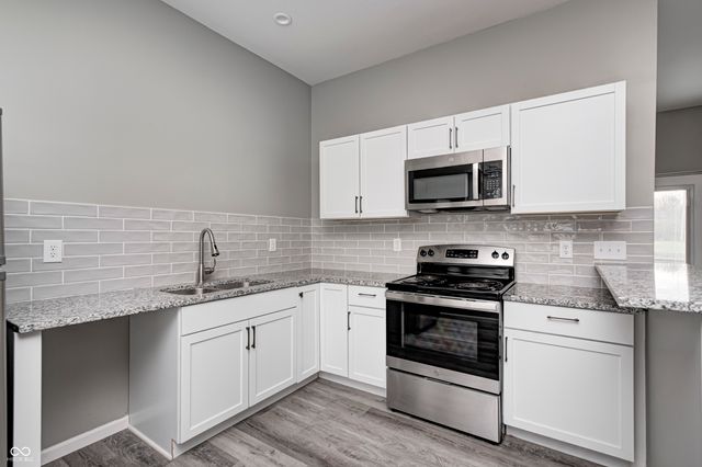 11975 Civic Circle, Mooresville, IN 46158