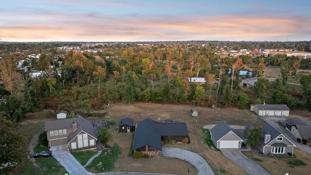 403 S 37th Street, Rogers, AR 72758