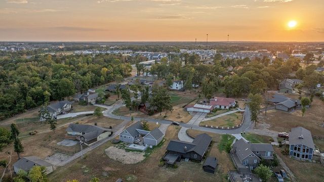 403 S 37th Street, Rogers, AR 72758