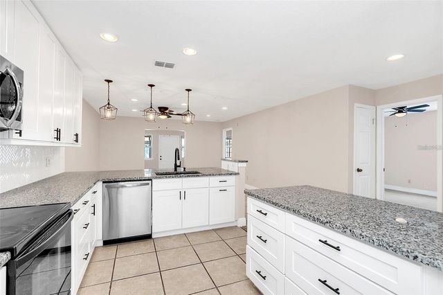 1203 HENDREN DRIVE, Orlando, FL 32807