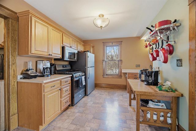 N3512 COUNTY ROAD D, New London, WI 54961