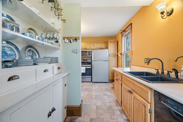 N3512 COUNTY ROAD D, New London, WI 54961