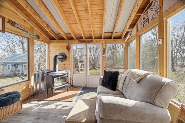 N3512 COUNTY ROAD D, New London, WI 54961