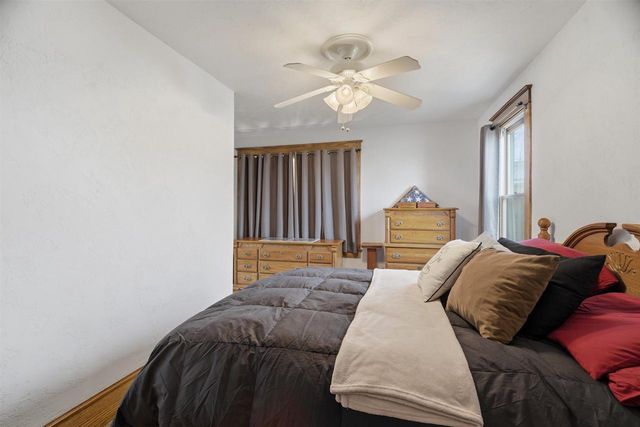 N3512 COUNTY ROAD D, New London, WI 54961