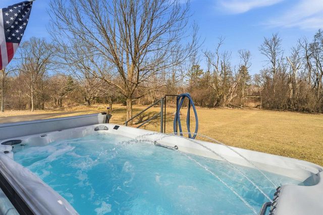 N3512 COUNTY ROAD D, New London, WI 54961