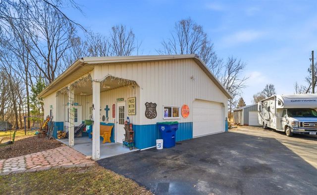 N3512 COUNTY ROAD D, New London, WI 54961