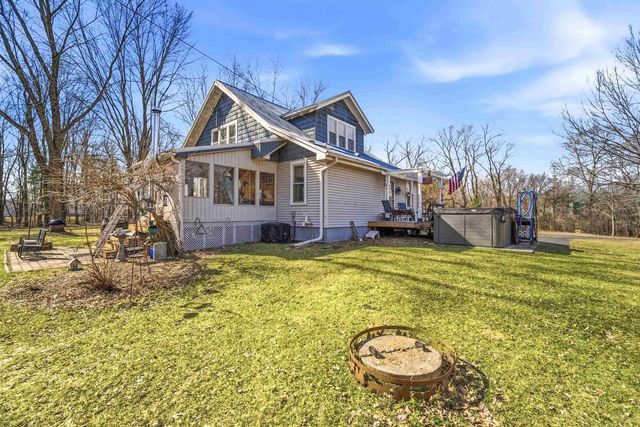 N3512 COUNTY ROAD D, New London, WI 54961