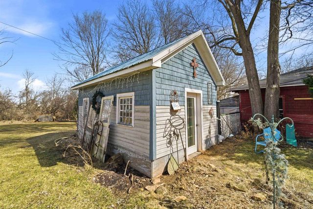 N3512 COUNTY ROAD D, New London, WI 54961