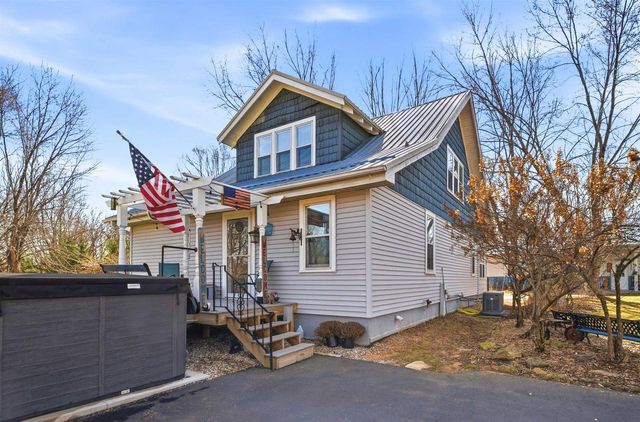 N3512 COUNTY ROAD D, New London, WI 54961