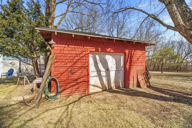 N3512 COUNTY ROAD D, New London, WI 54961