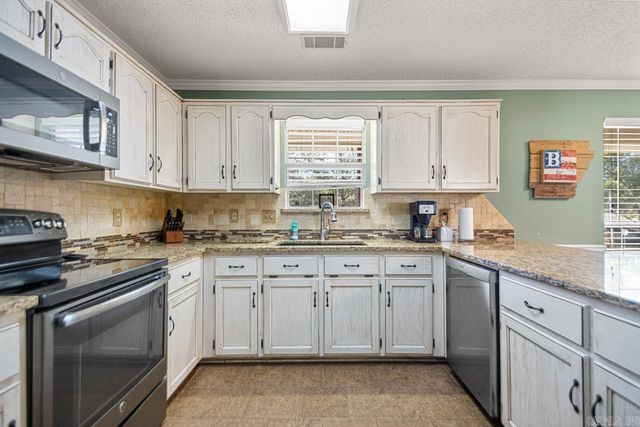 20511 Hardy Dr, Little Rock, AR 72206