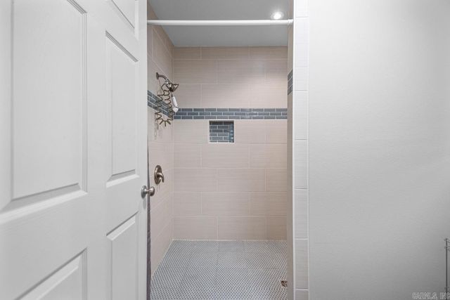 20511 Hardy Dr, Little Rock, AR 72206