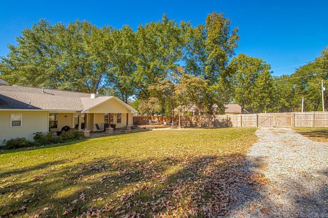 20511 Hardy Dr, Little Rock, AR 72206