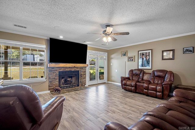 20511 Hardy Dr, Little Rock, AR 72206