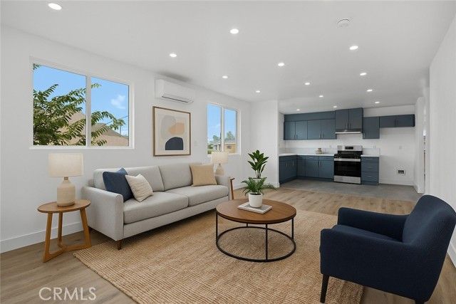 759 E 25th, Los Angeles, CA 90011