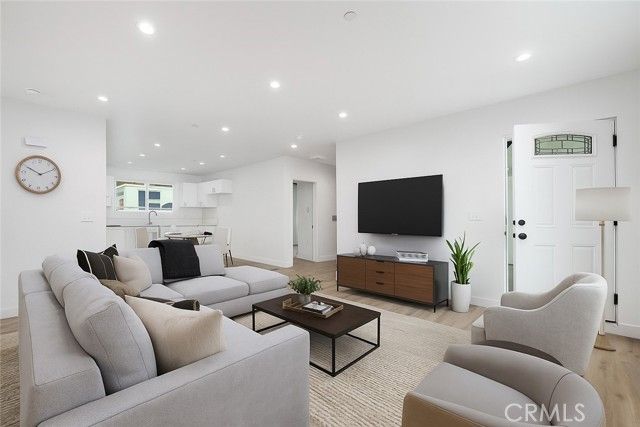 759 E 25th, Los Angeles, CA 90011