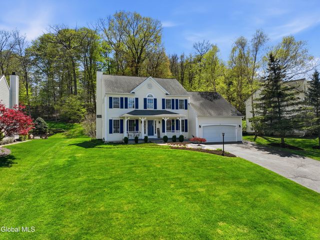 29 Dutch Meadows Drive, Colonie, NY 12047