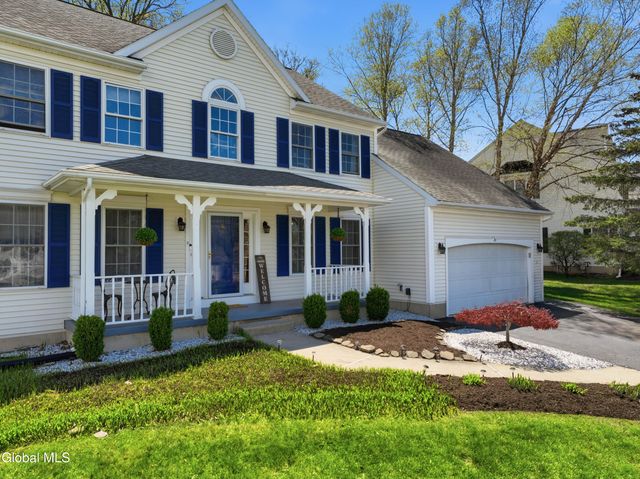 29 Dutch Meadows Drive, Colonie, NY 12047