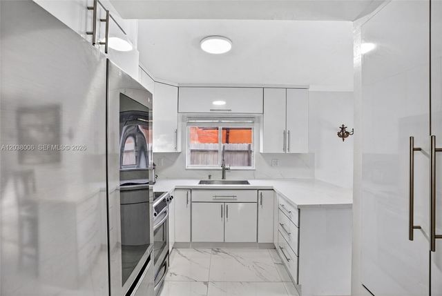 14102 SW 167th Ter 14102, Miami, FL 33177