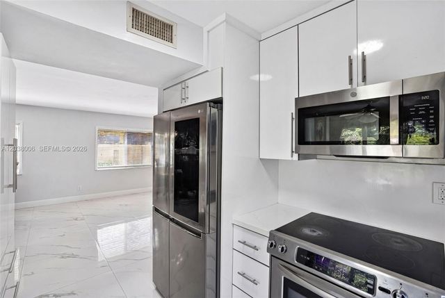 14102 SW 167th Ter 14102, Miami, FL 33177