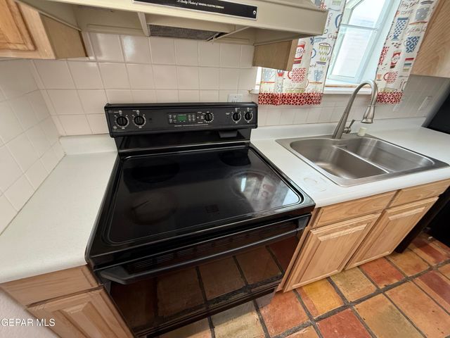 108 N TREVINO Road, Santa Teresa, NM 88008